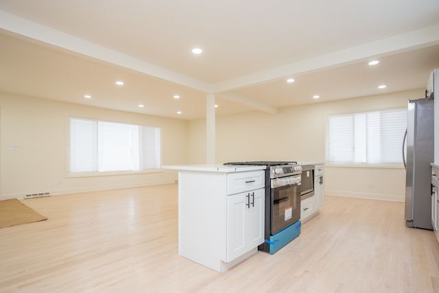 916 E 168th Street, South Holland, IL 60473