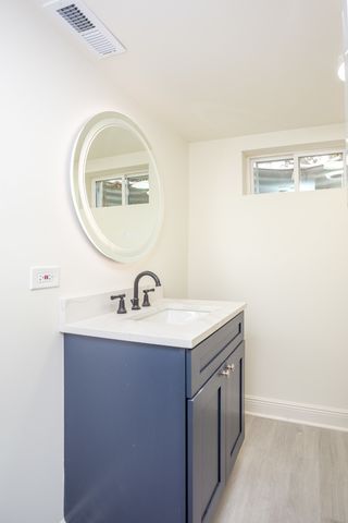 916 E 168th Street, South Holland, IL 60473