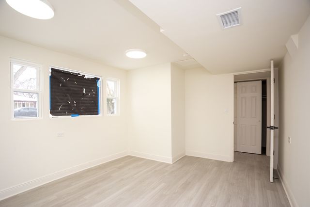 916 E 168th Street, South Holland, IL 60473