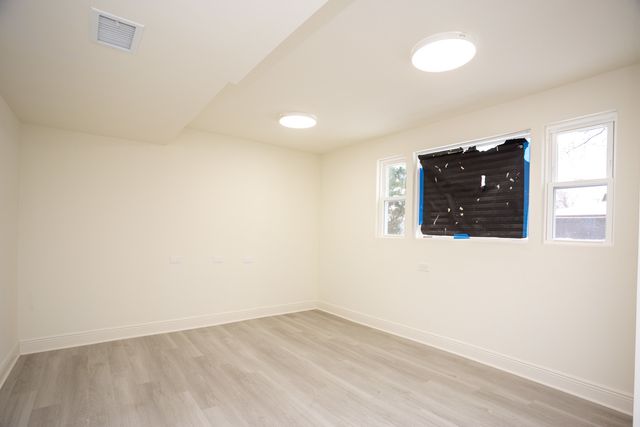 916 E 168th Street, South Holland, IL 60473