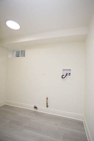 916 E 168th Street, South Holland, IL 60473