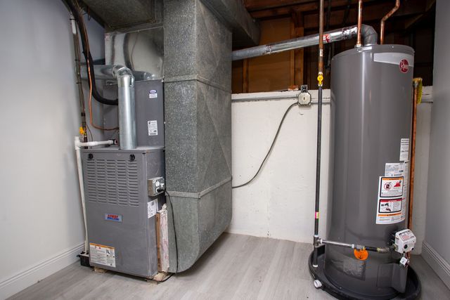 916 E 168th Street, South Holland, IL 60473