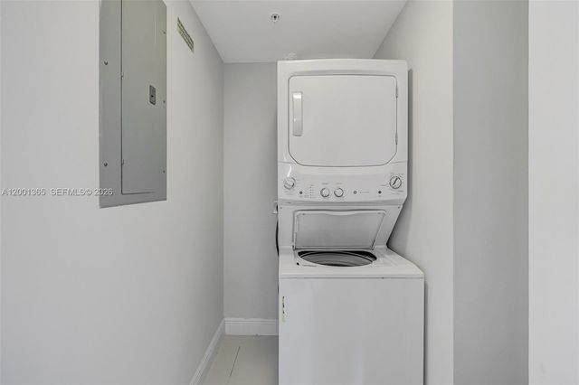 1861 NW S River Dr 2006, Miami, FL 33125