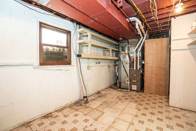 4650 NW Lovington Drive, Des Moines, IA 50310