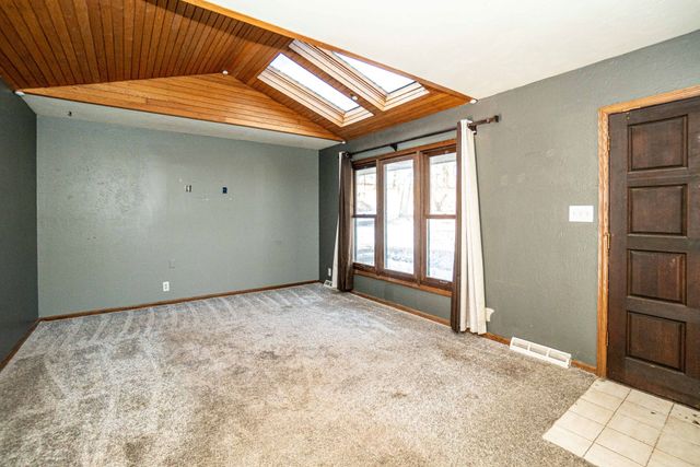 4650 NW Lovington Drive, Des Moines, IA 50310