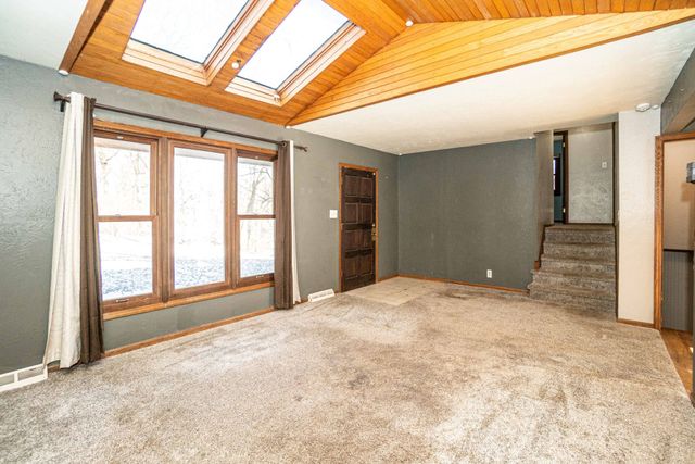 4650 NW Lovington Drive, Des Moines, IA 50310