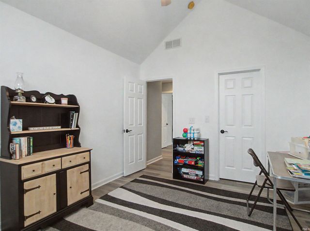 9239 Southport Drive, Evansville, IN 47711