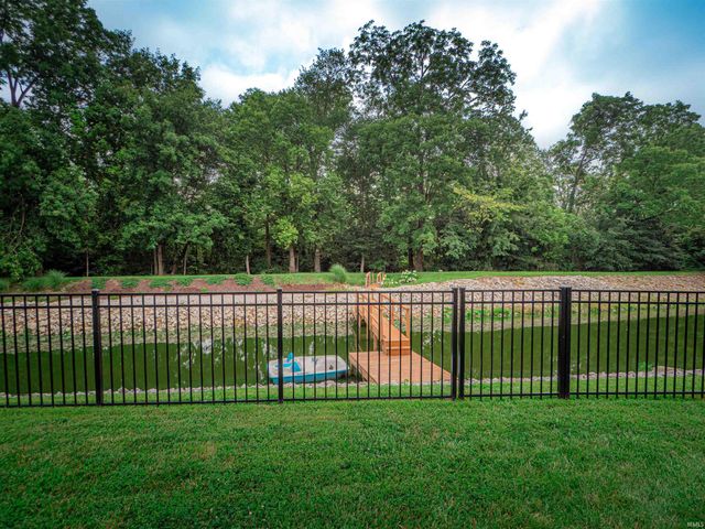 9239 Southport Drive, Evansville, IN 47711