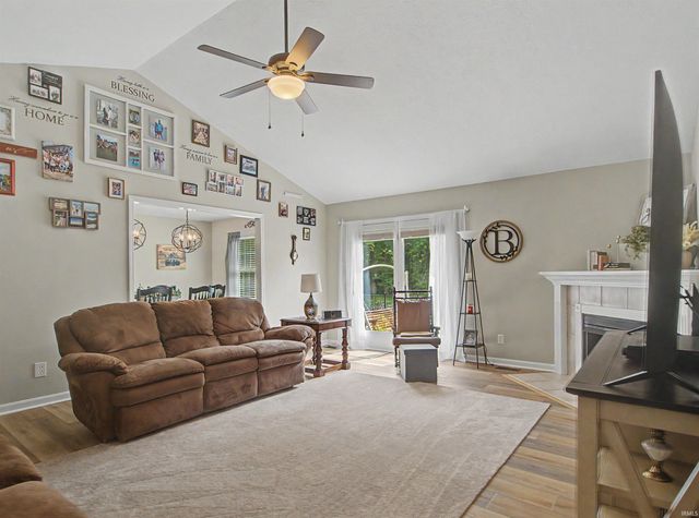 9239 Southport Drive, Evansville, IN 47711