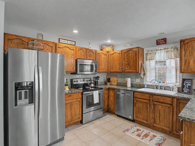 9239 Southport Drive, Evansville, IN 47711
