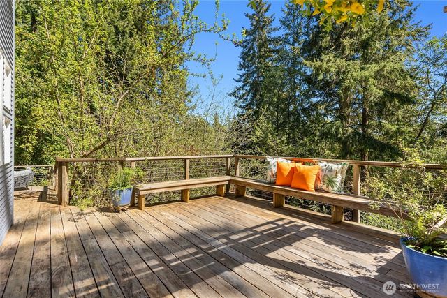 6420 NE Tara Lane, Bainbridge Island, WA 98110