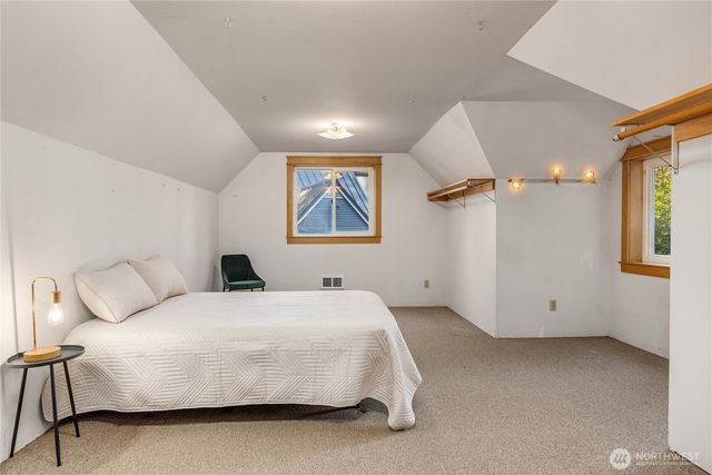 6420 NE Tara Lane, Bainbridge Island, WA 98110