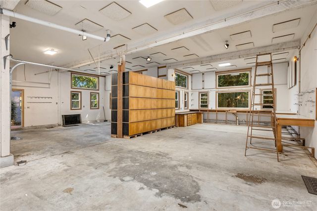 6420 NE Tara Lane, Bainbridge Island, WA 98110