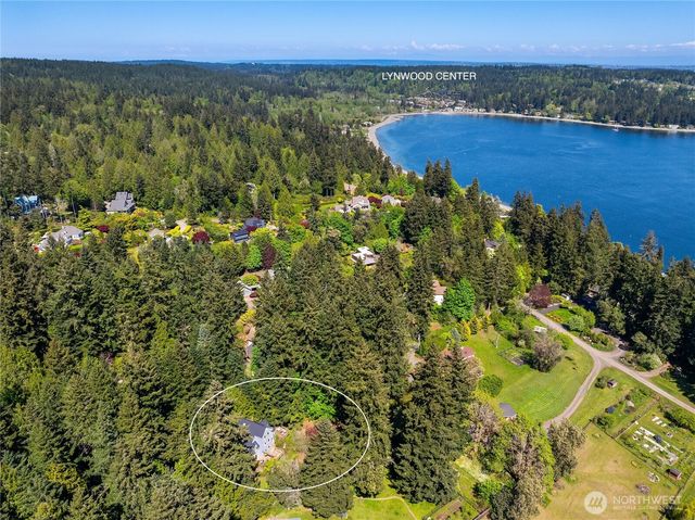6420 NE Tara Lane, Bainbridge Island, WA 98110
