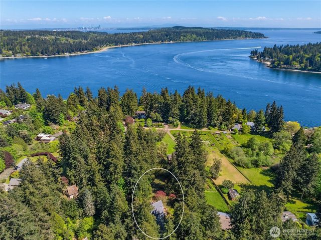 6420 NE Tara Lane, Bainbridge Island, WA 98110