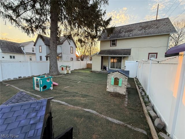 434 E 4th Street, Dover, OH 44622