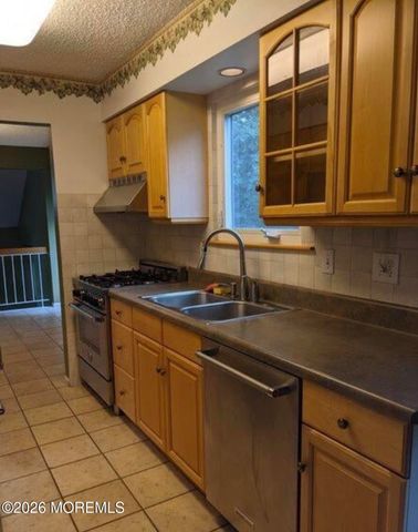 316 Burntwood Trail, Toms River, NJ 08753