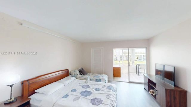325 Wellington G G, West Palm Beach, FL 33417