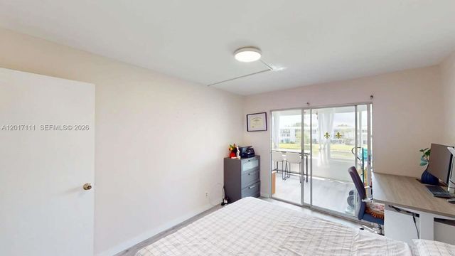 325 Wellington G G, West Palm Beach, FL 33417