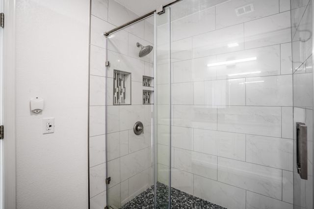 4020 Roseland Street, Houston, TX 77006