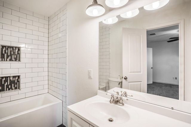 4020 Roseland Street, Houston, TX 77006