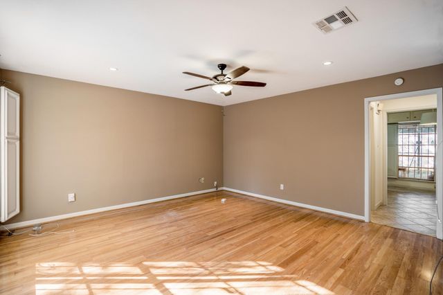 4020 Roseland Street, Houston, TX 77006