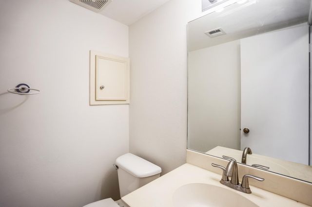 4020 Roseland Street, Houston, TX 77006