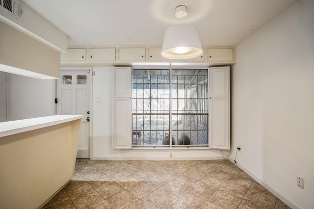 4020 Roseland Street, Houston, TX 77006