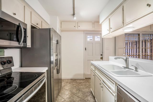 4020 Roseland Street, Houston, TX 77006