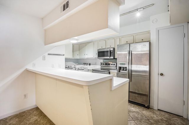 4020 Roseland Street, Houston, TX 77006