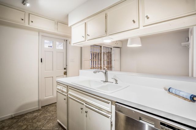 4020 Roseland Street, Houston, TX 77006