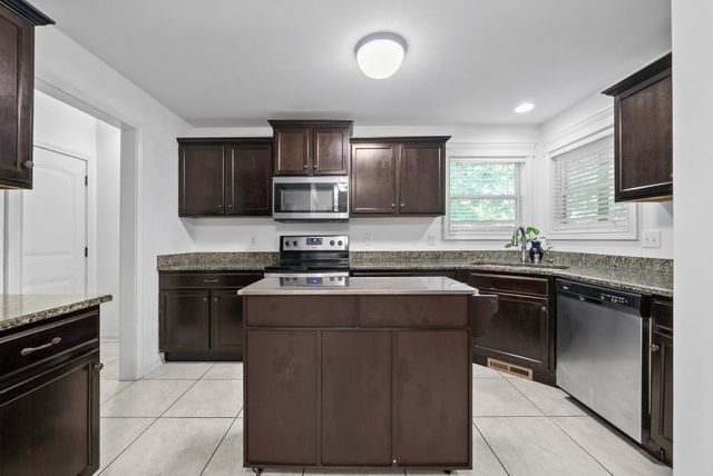 538 Current Rd, Clarksville, TN 37040