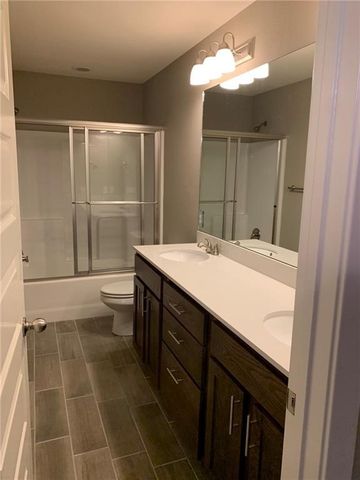 503 W Weymouth Court A, Siloam Springs, AR 72761