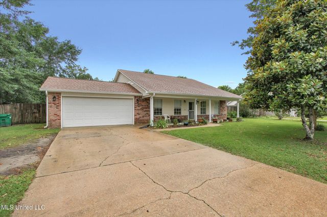 8809 Old Walnut Road, Ocean Springs, MS 39564
