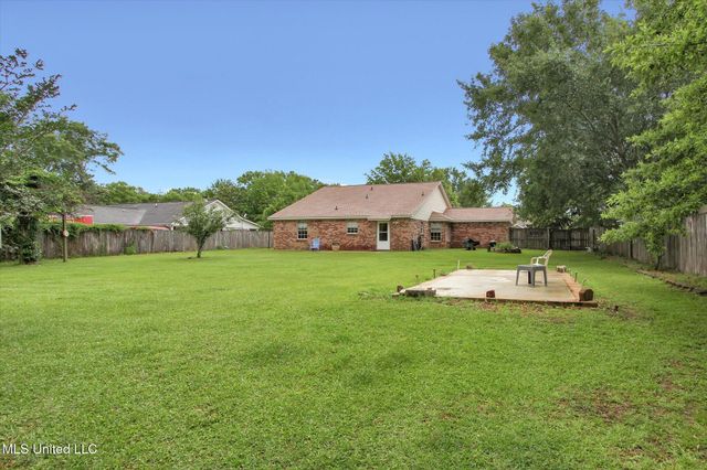 8809 Old Walnut Road, Ocean Springs, MS 39564