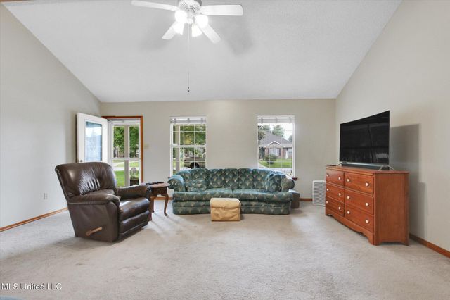 8809 Old Walnut Road, Ocean Springs, MS 39564