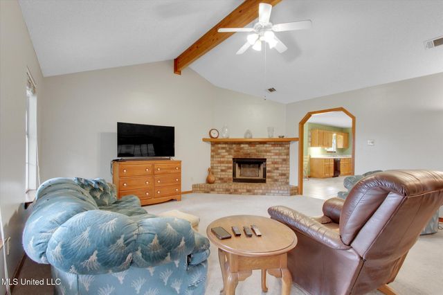 8809 Old Walnut Road, Ocean Springs, MS 39564