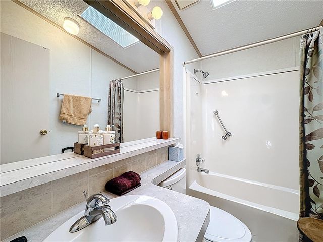 3016 MANATEE ROAD, Tavares, FL 32778