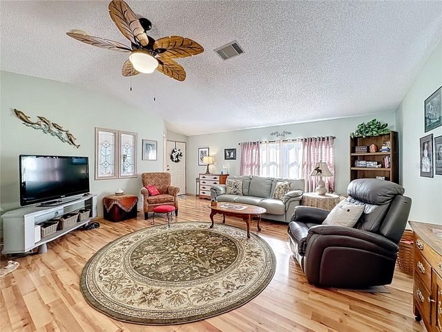 3016 MANATEE ROAD, Tavares, FL 32778