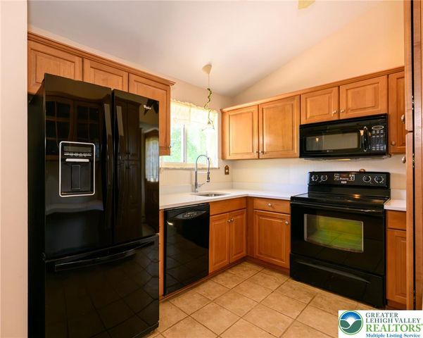 10144 Dietrich Road, Upper Macungie Twp, PA 18031