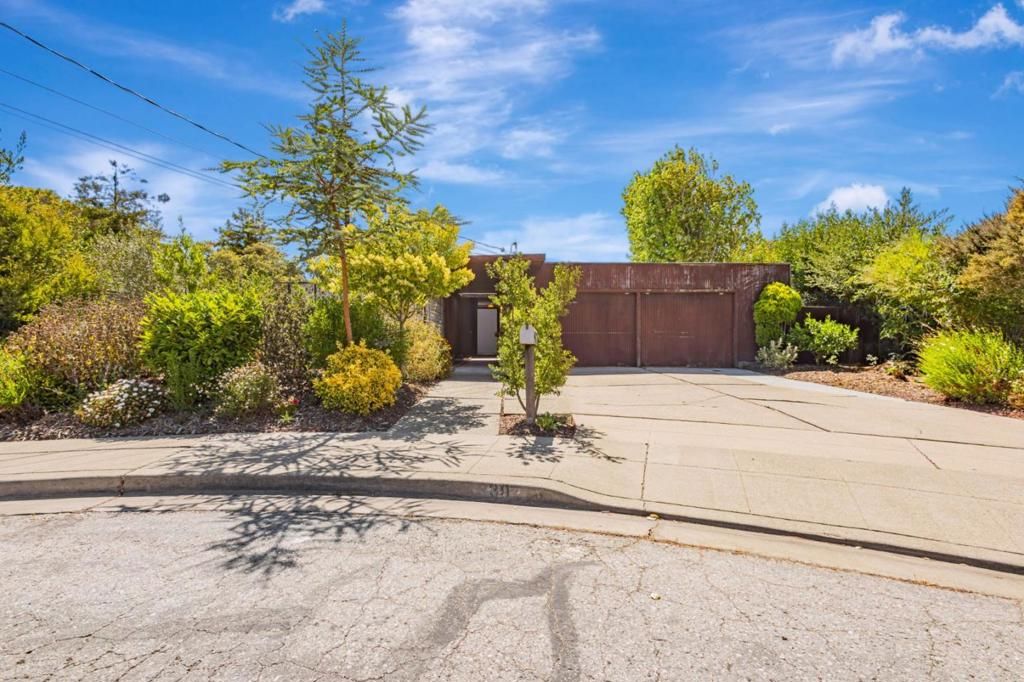 30 White Plains Court, San Mateo, CA 94402