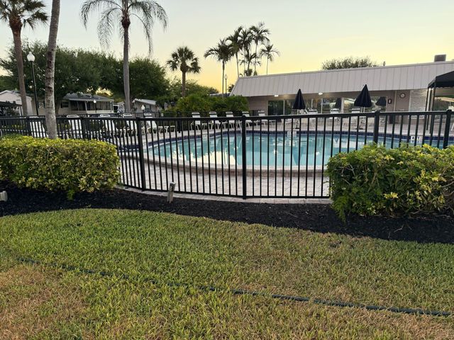 6881 NW 43rd Terrace, Coconut Creek, FL 33073