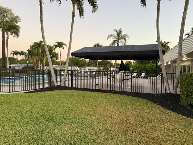 6881 NW 43rd Terrace, Coconut Creek, FL 33073