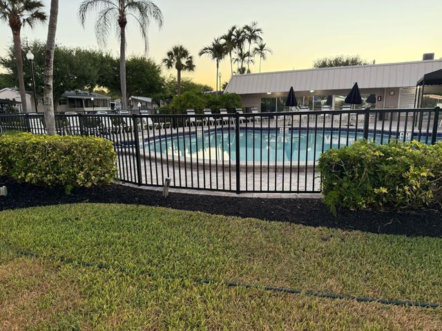 6881 NW 43rd Terrace, Coconut Creek, FL 33073