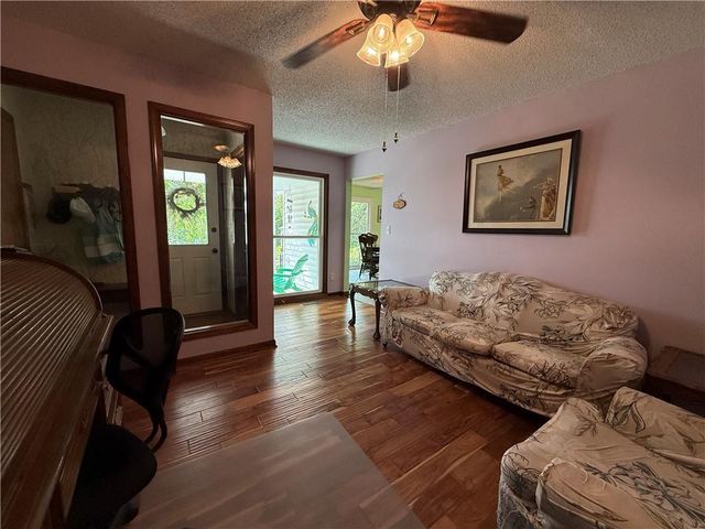 12809 Rickey Road, Kansas City, MO 64133