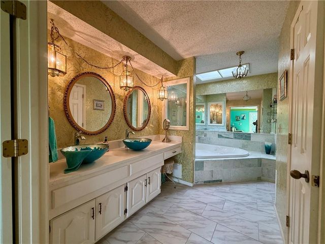 12809 Rickey Road, Kansas City, MO 64133