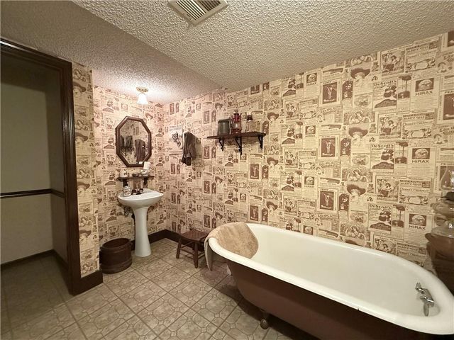 12809 Rickey Road, Kansas City, MO 64133
