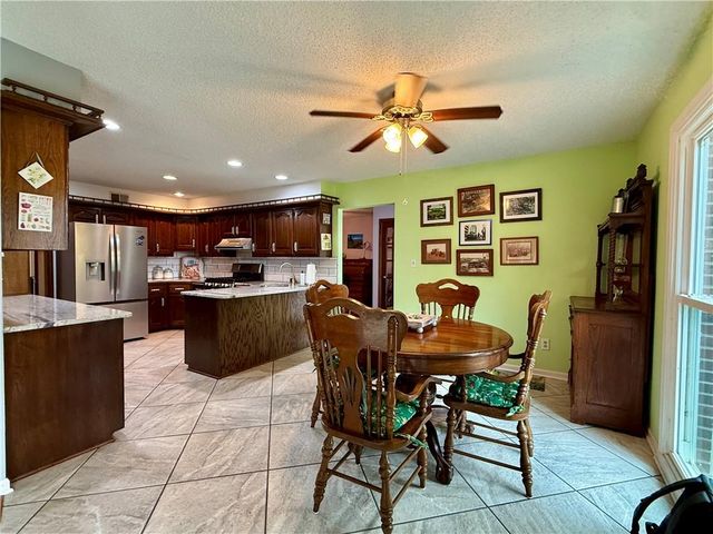 12809 Rickey Road, Kansas City, MO 64133