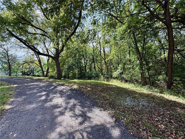 12809 Rickey Road, Kansas City, MO 64133