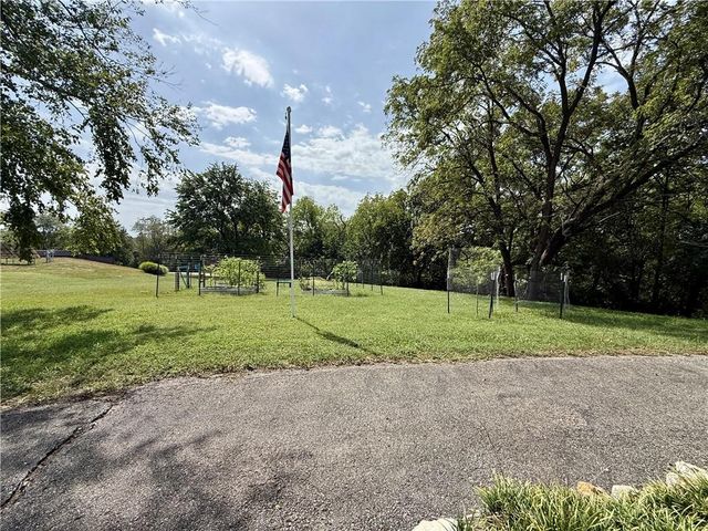12809 Rickey Road, Kansas City, MO 64133